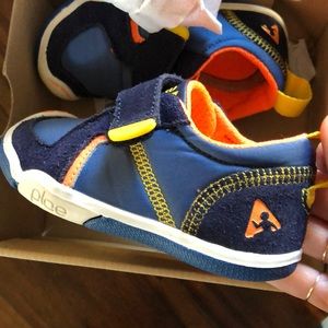 plae Ty denim navy, size 6